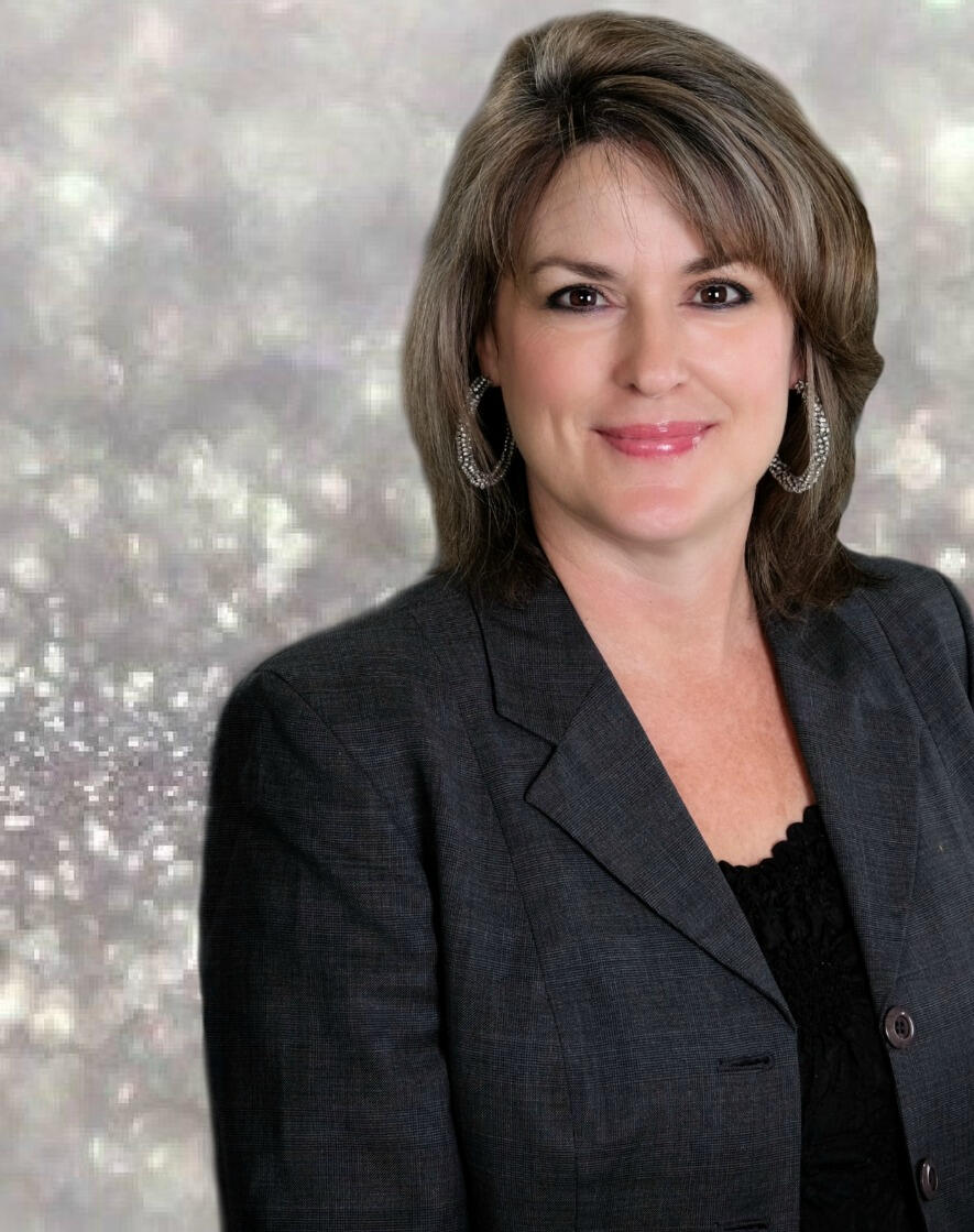 Broker, Traci Christenson